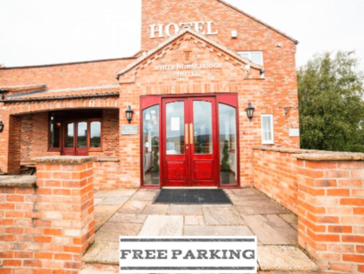 Oyo White Horse Lodge Hotel, East Thirsk Bagby Extérieur photo