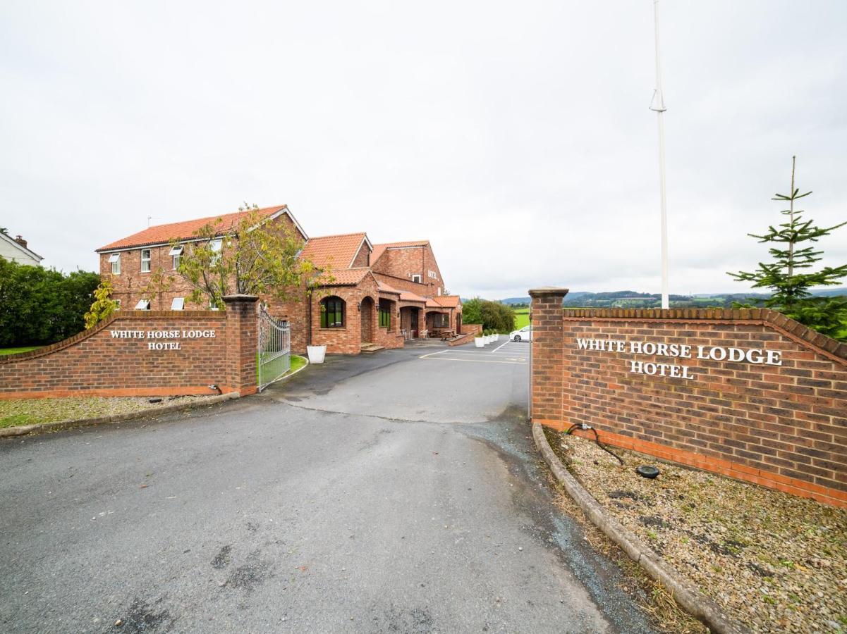 Oyo White Horse Lodge Hotel, East Thirsk Bagby Extérieur photo